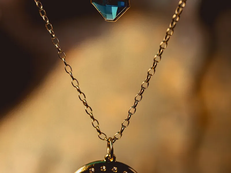 Royal Sapphire & Gold High-Jewelry Set